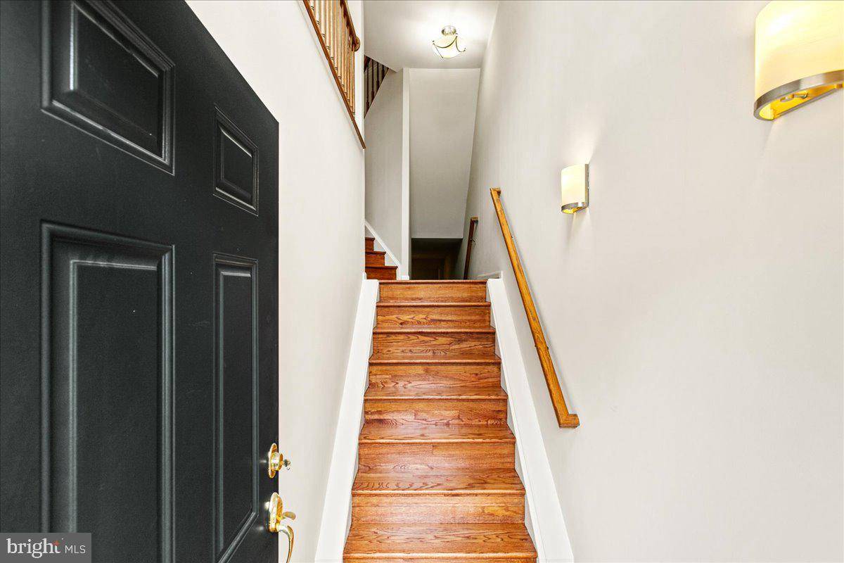 Alexandria, VA 22315,5304 WALDO DR