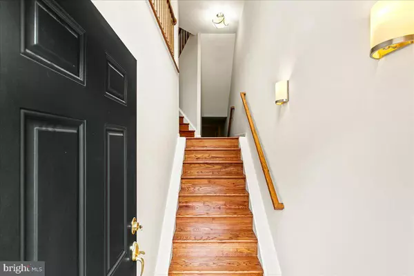 Alexandria, VA 22315,5304 WALDO DR