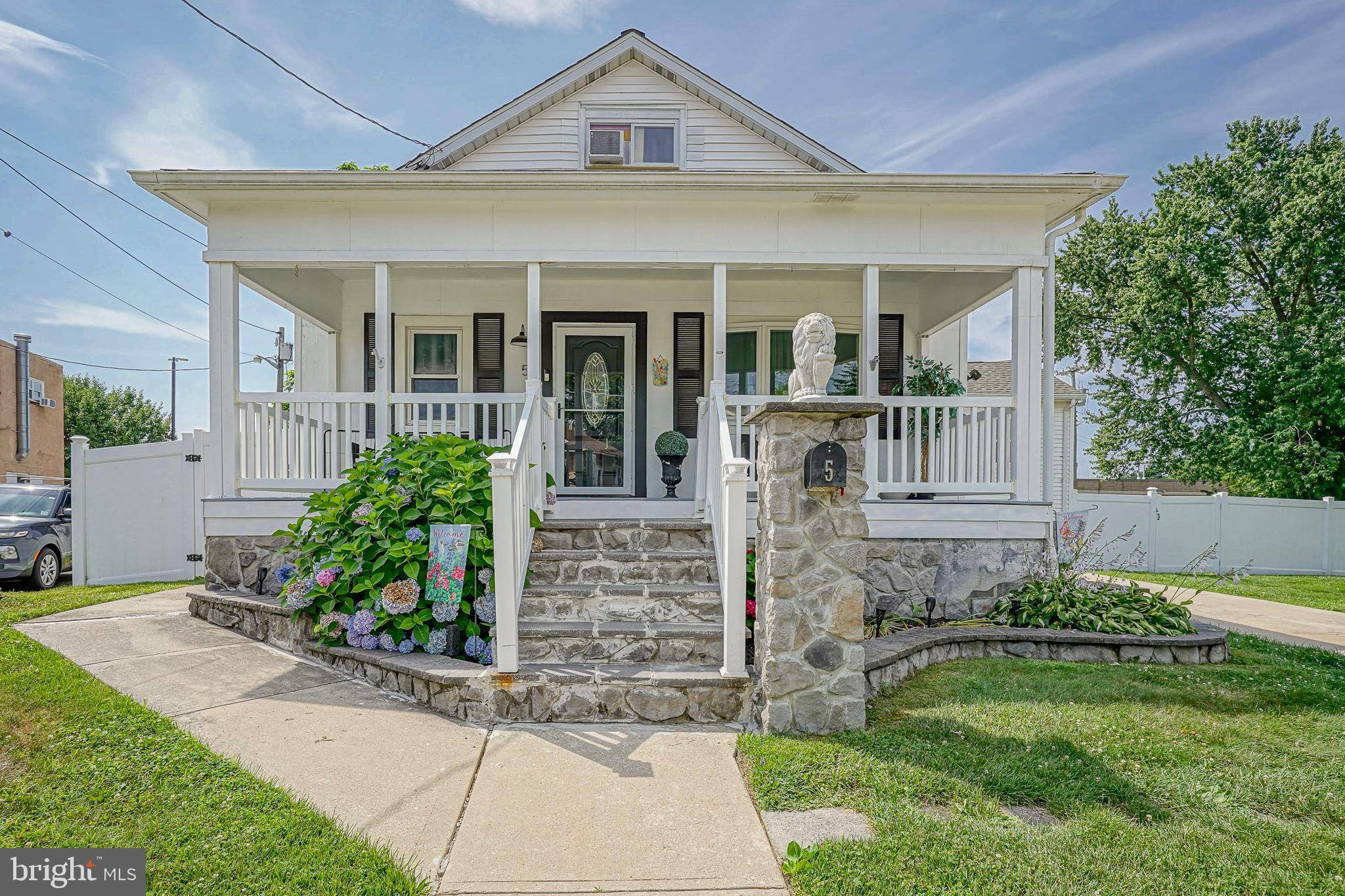 5 DARTMOUTH AVE, Somerdale, NJ 08083