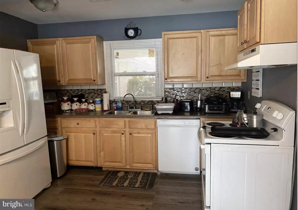 Willingboro, NJ 08046,5 BURGESS LN