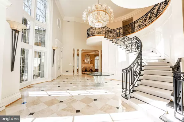 Potomac, MD 20854,10222 IRON GATE RD