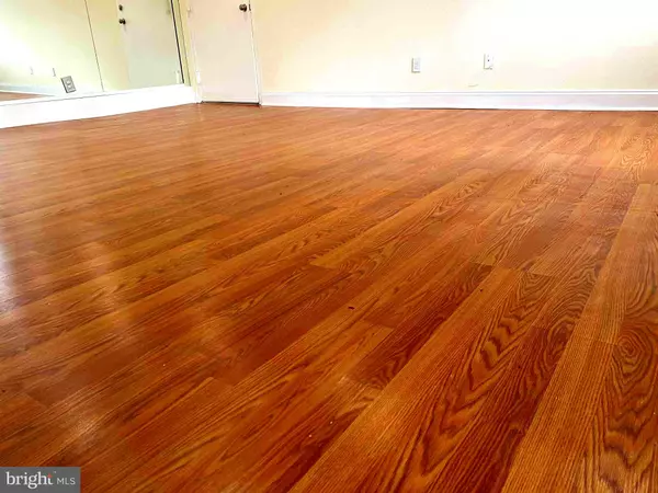 Falls Church, VA 22042,2900 KINGS CHAPEL RD #1