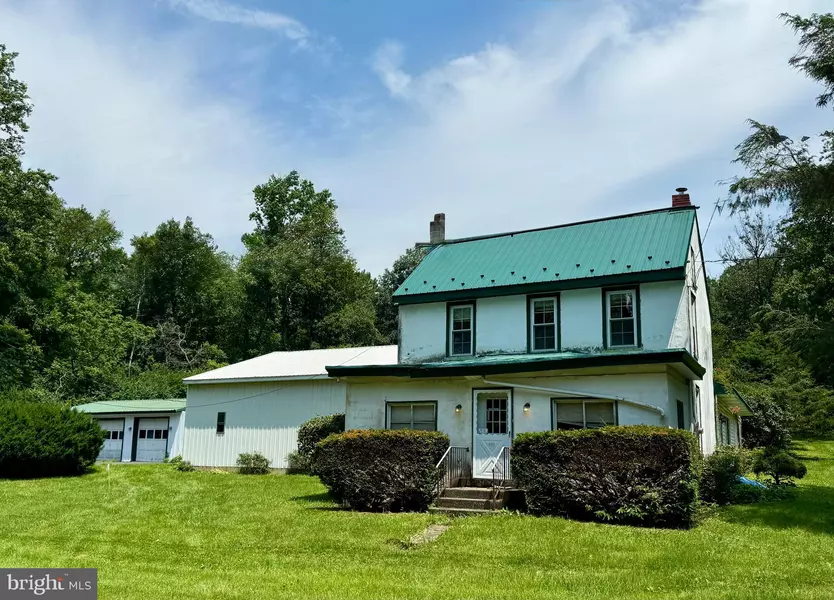 110 ORCHARD RD, Fleetwood, PA 19522