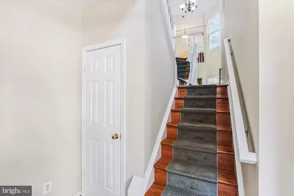 Reston, VA 20194,1307 WINDLEAF DR #139 - N