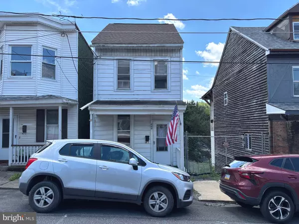 Shenandoah, PA 17976,330 W POPLAR ST