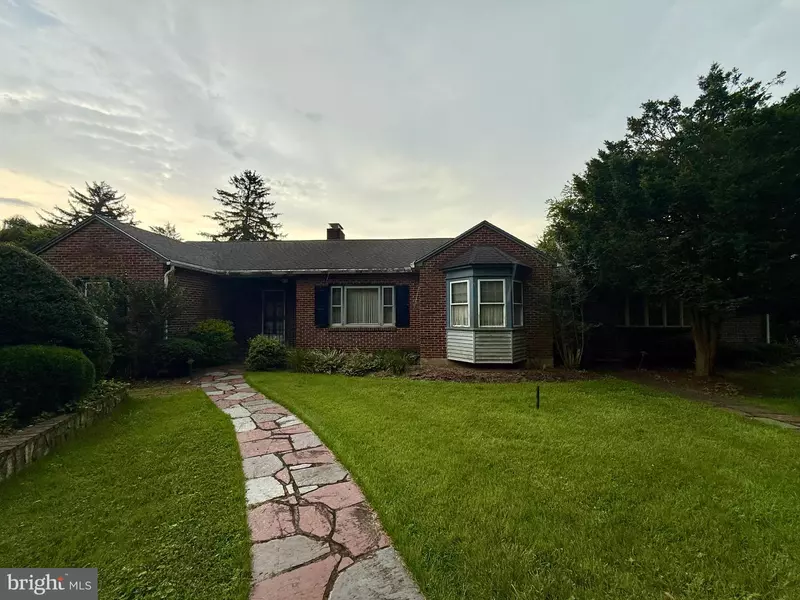 1709 GOLF RD, Reading, PA 19601
