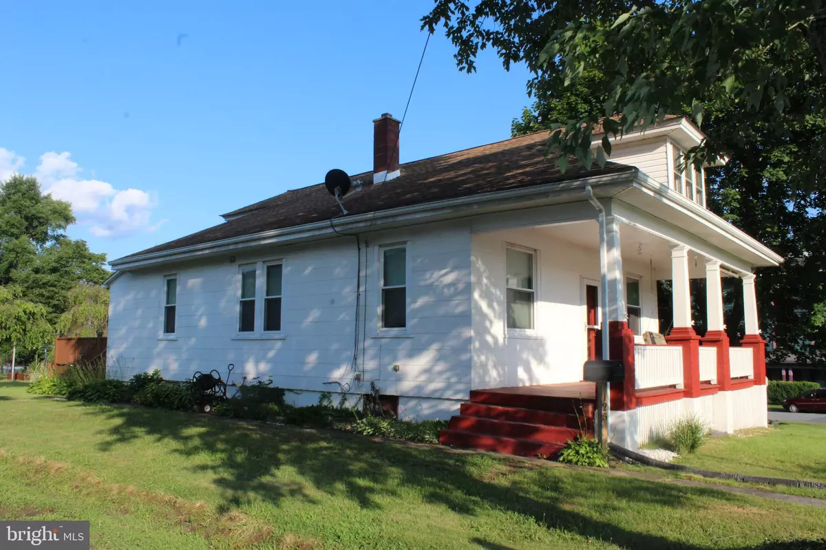 Tower City, PA 17980,125 S YOHE ST