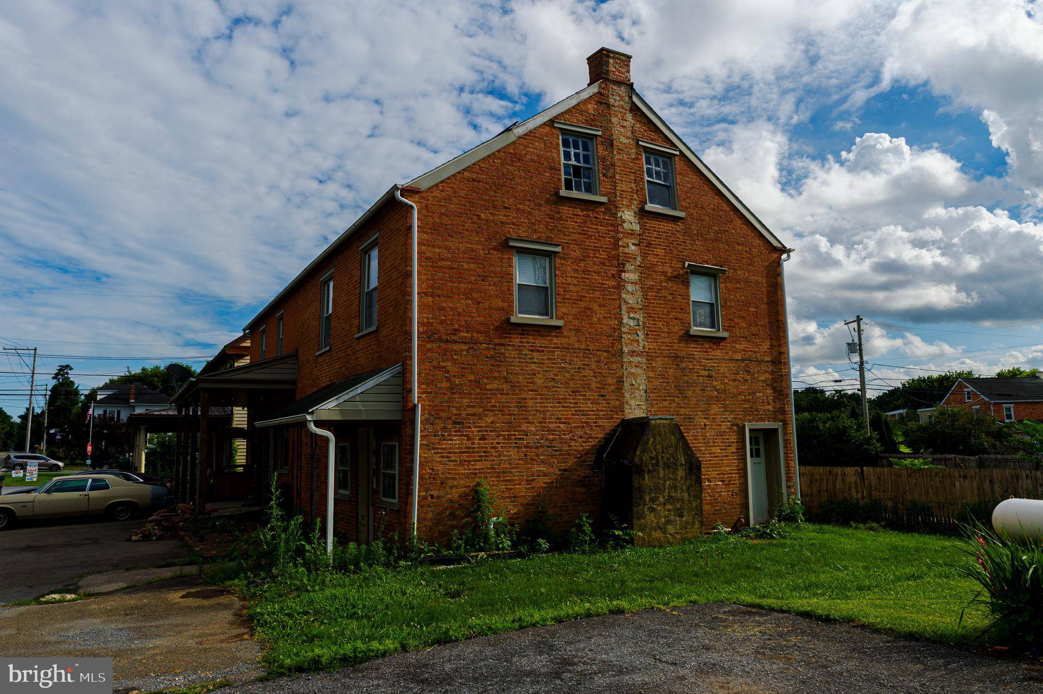 Pequea, PA 17565,698 MARTICVILLE RD