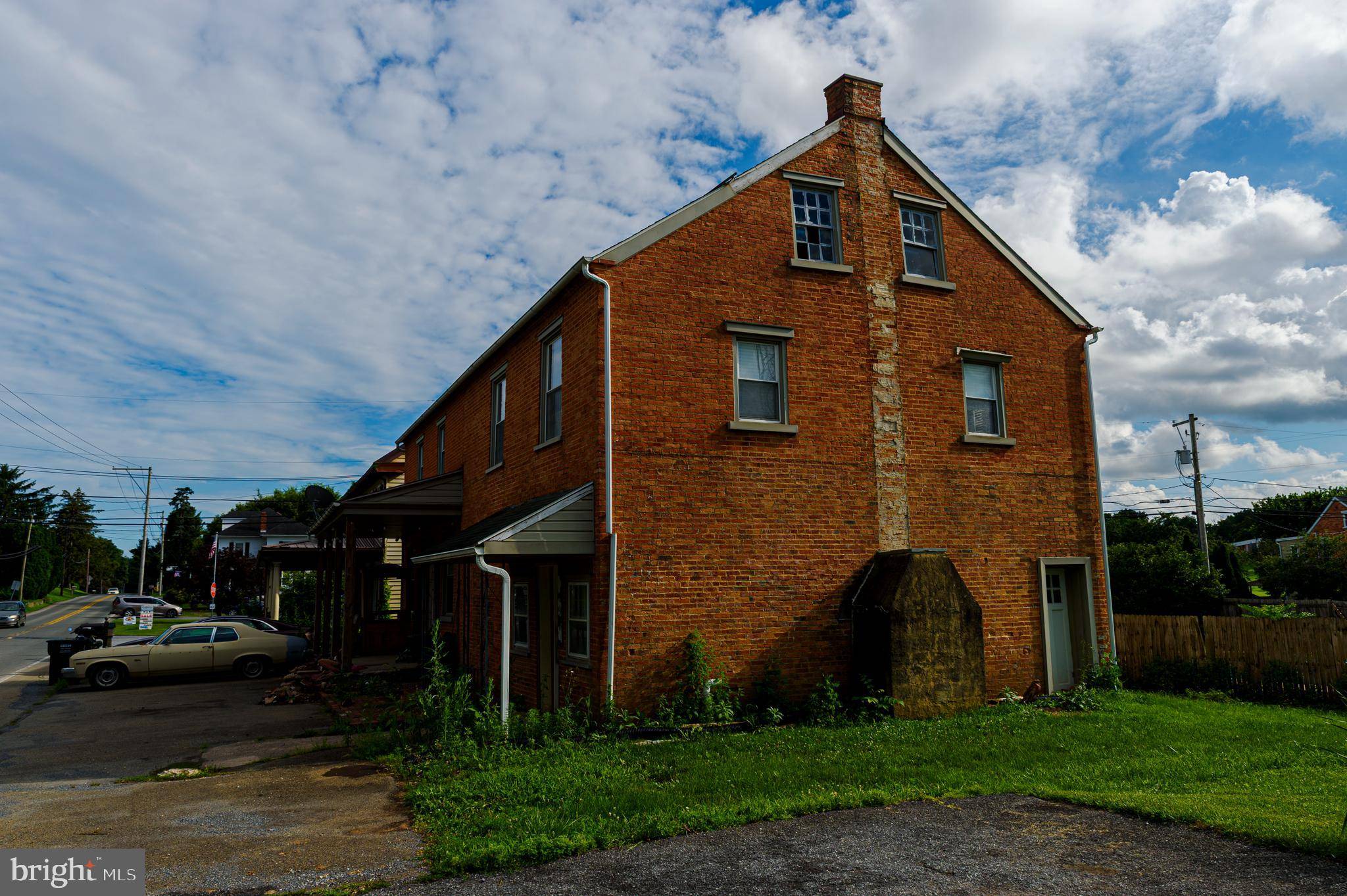 Pequea, PA 17565,698 MARTICVILLE RD