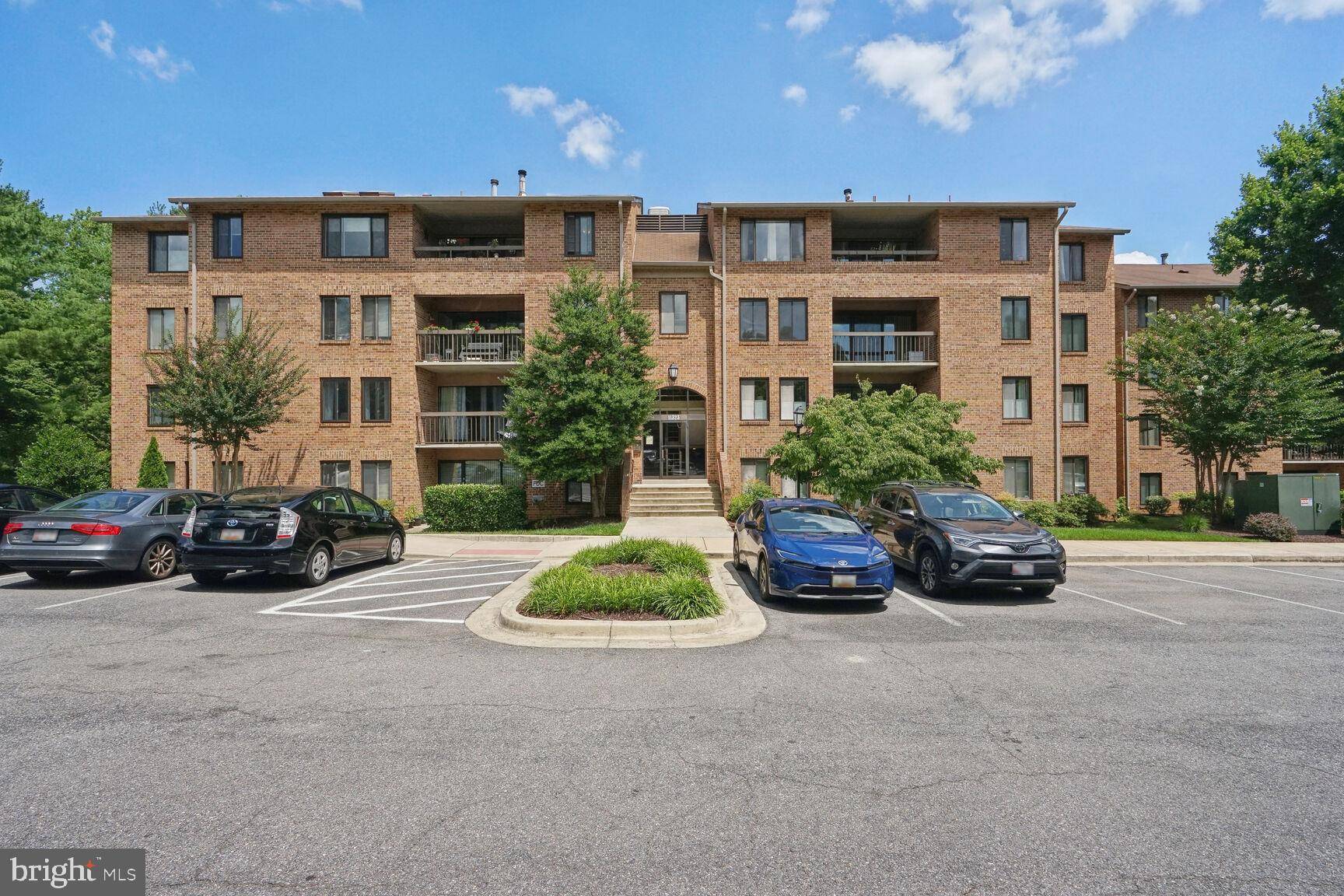 11323 COMMONWEALTH DR #303, Rockville, MD 20852