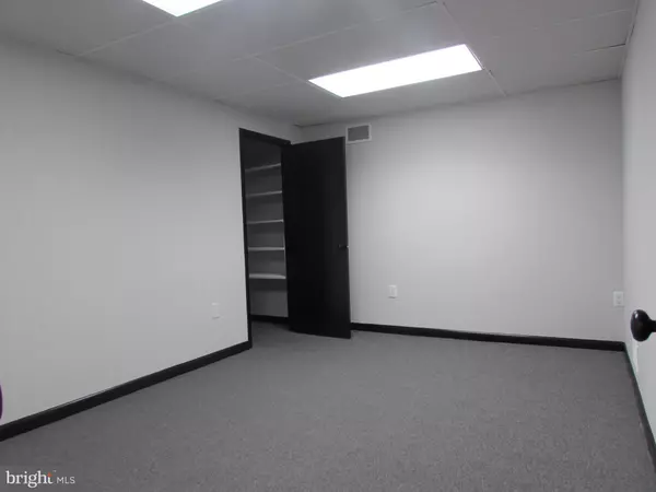 Springfield, PA 19064,3 N BROOKSIDE RD #SUITE D