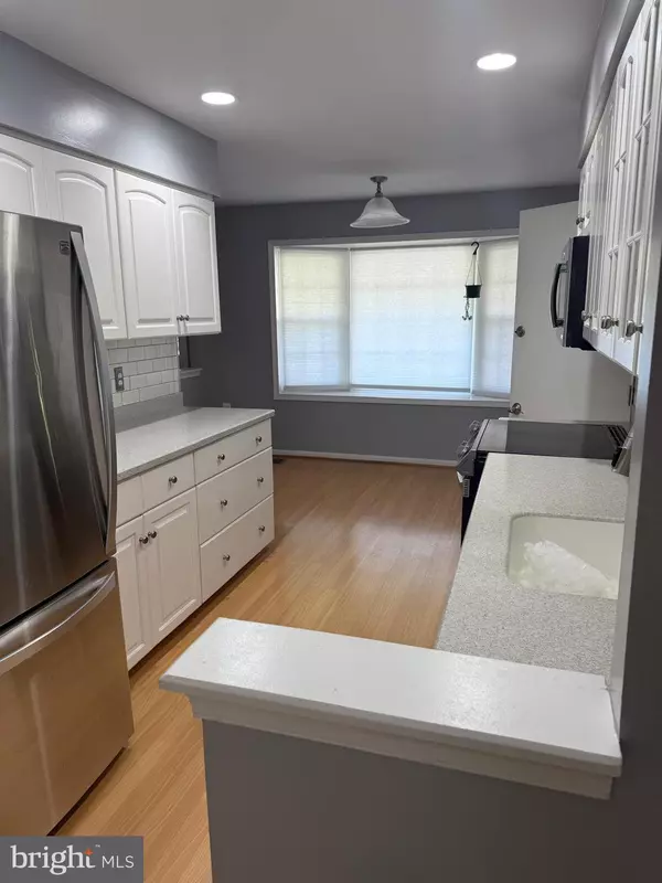 Woodbridge, VA 22192,12517 HEDGES RUN DR