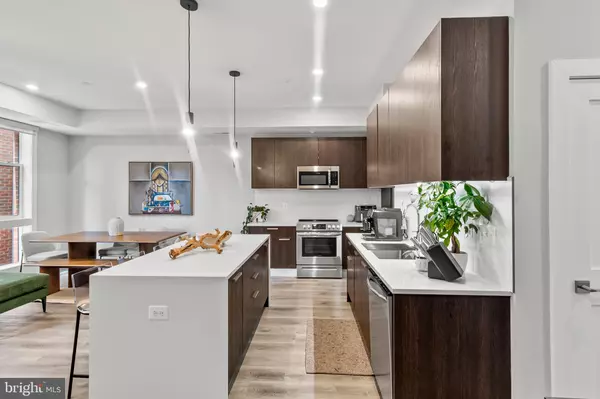 Arlington, VA 22204,1102 SOUTH HIGHLAND STREET #3