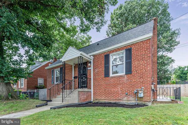 4201 URN ST, Capitol Heights, MD 20743