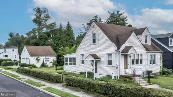 17 RHODE ISLAND AVE, Cherry Hill, NJ 08002