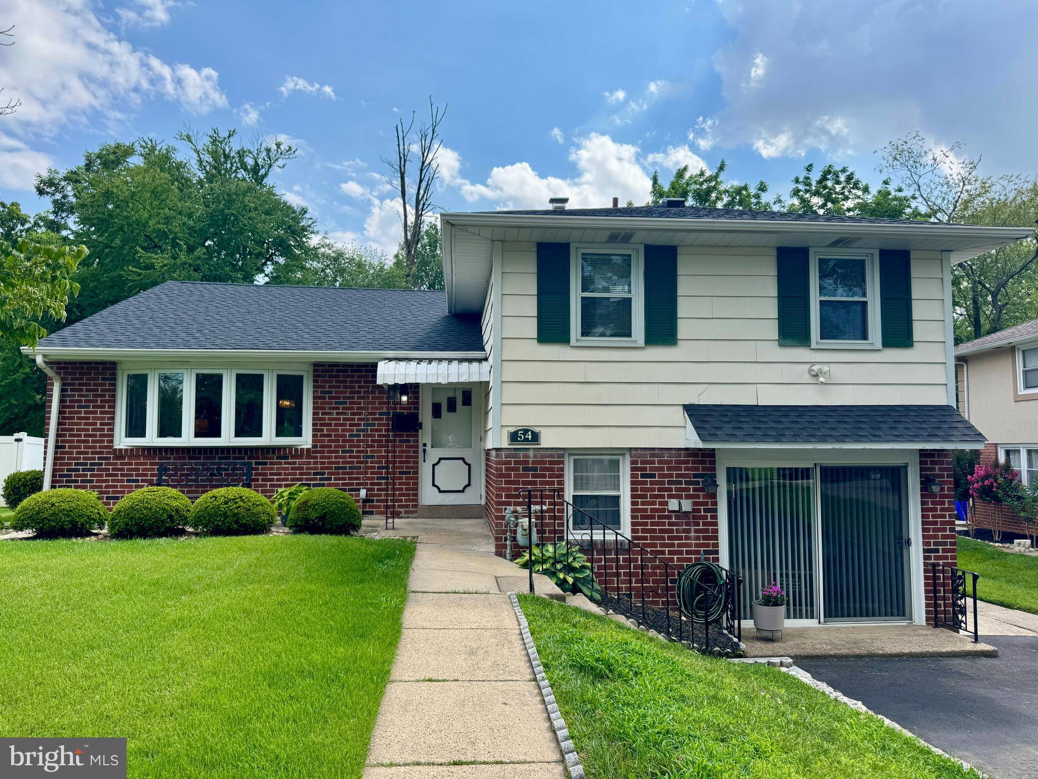 54 BONCOUER RD, Cheltenham, PA 19012