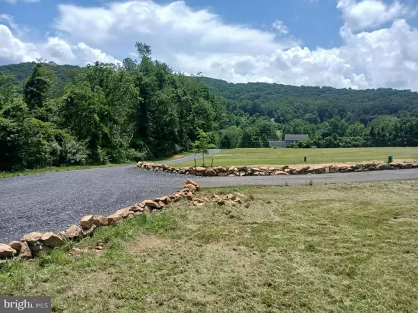 Linden, VA 22642,CAROLYNS WAY