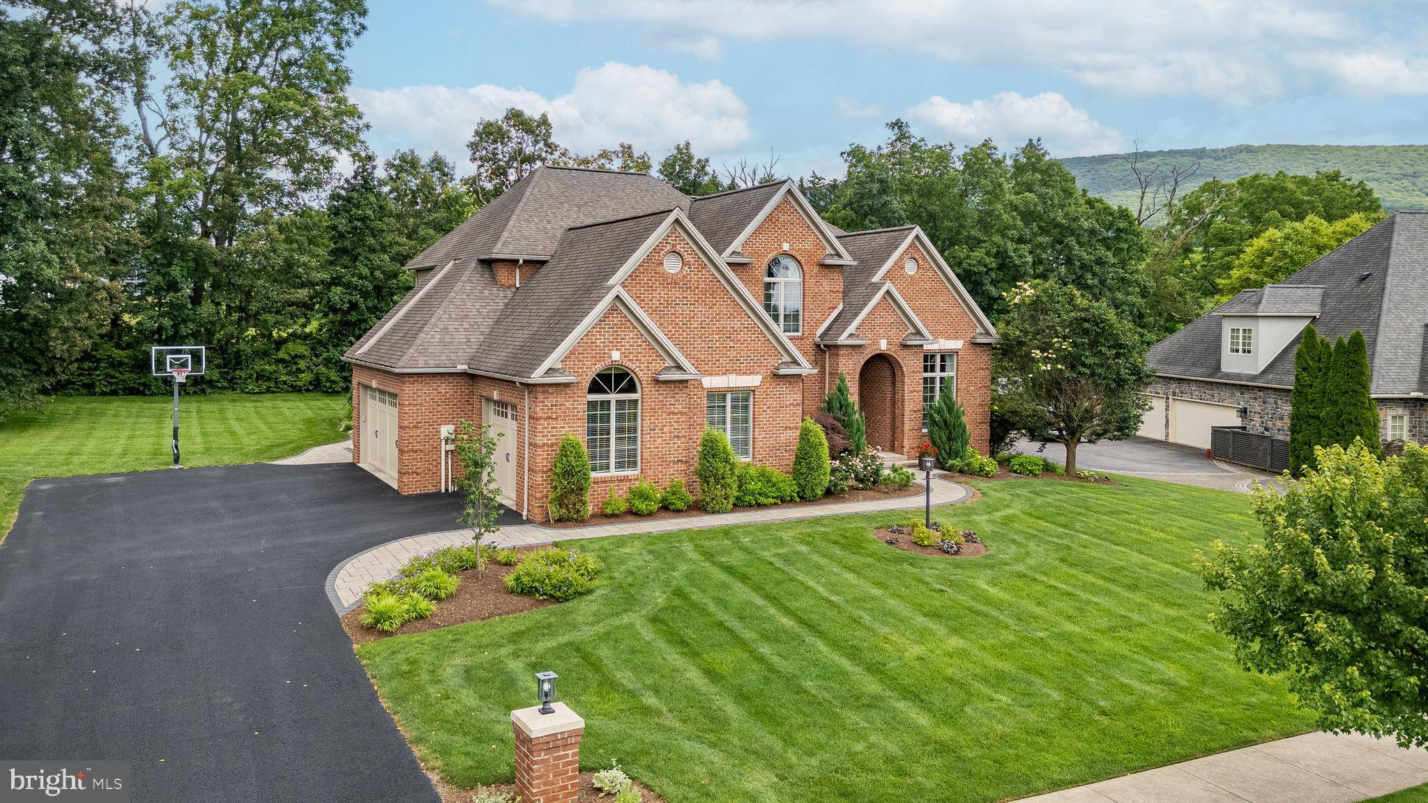 250 HOLLY RIDGE DR, State College, PA 16801