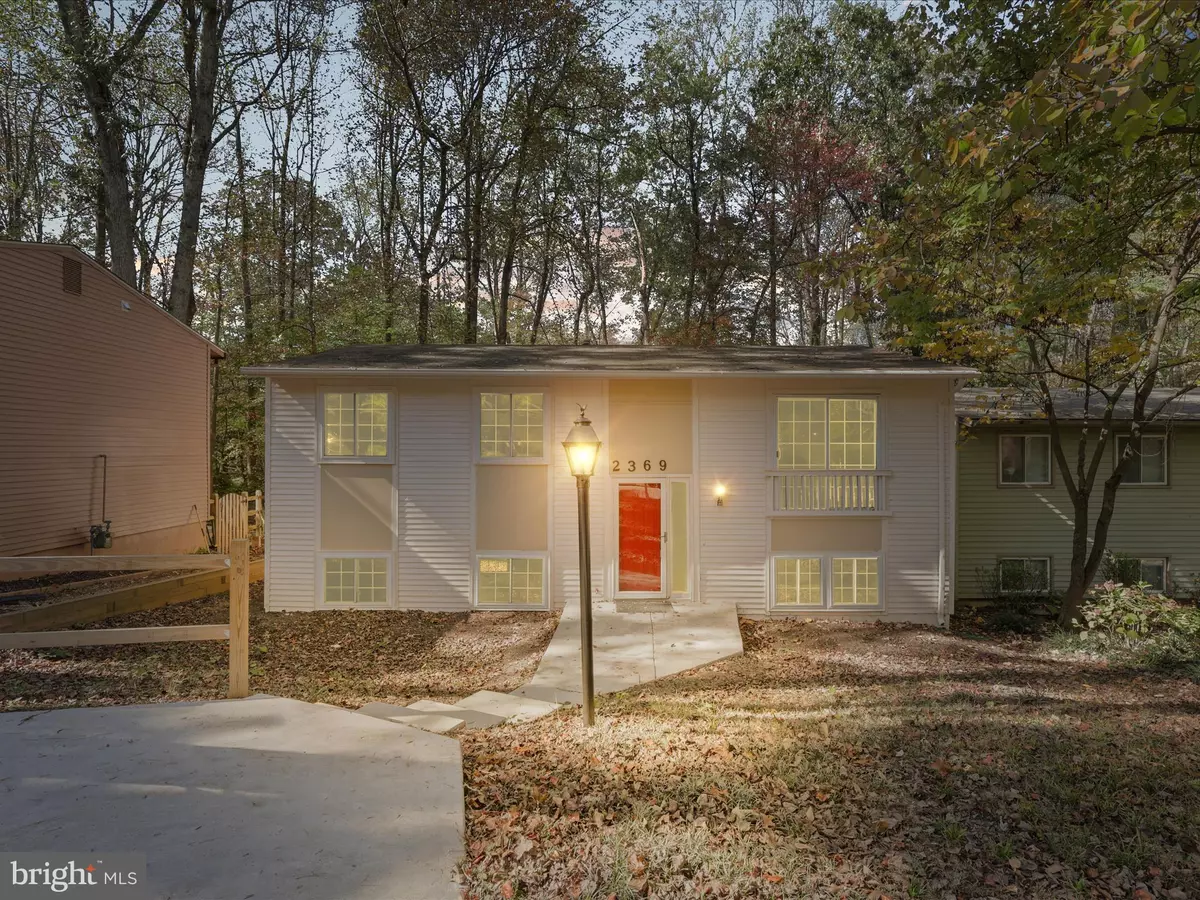 Reston, VA 20191,2369 OLD TRAIL DR