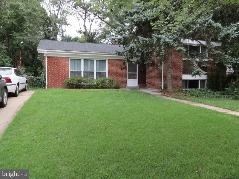 9616 SINGLETON DR, Bethesda, MD 20817