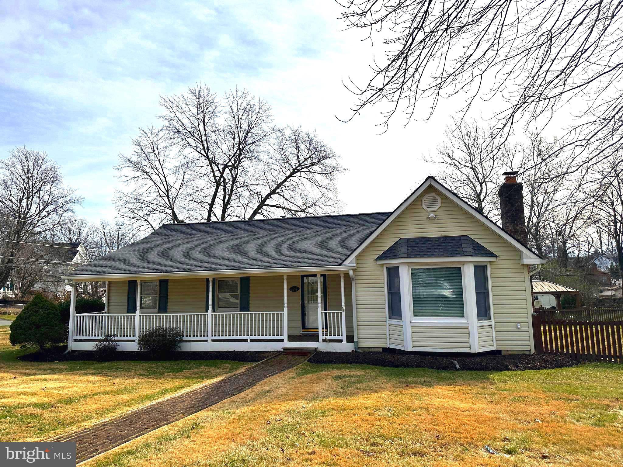 7517 FISHER DR, Falls Church, VA 22043