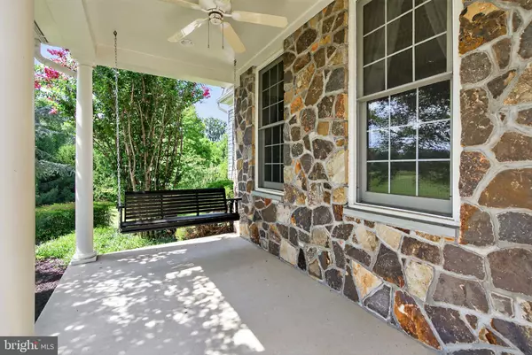 Hamilton, VA 20158,16904 GOLDEN LEAF CT