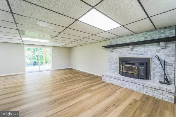 Pasadena, MD 21122,8013 LONG HILL RD