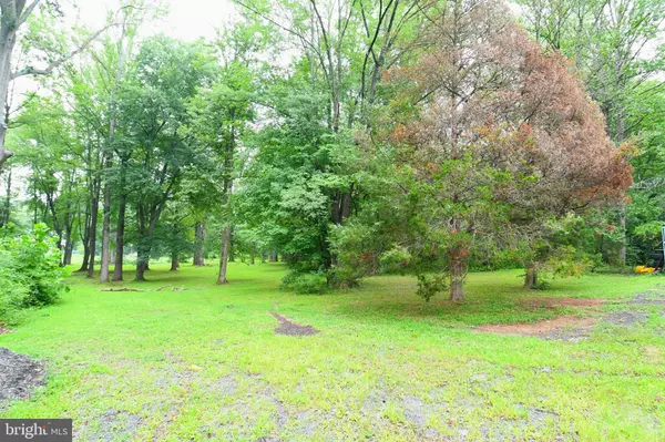 Hamilton, NJ 08620,21 OROURKE DR