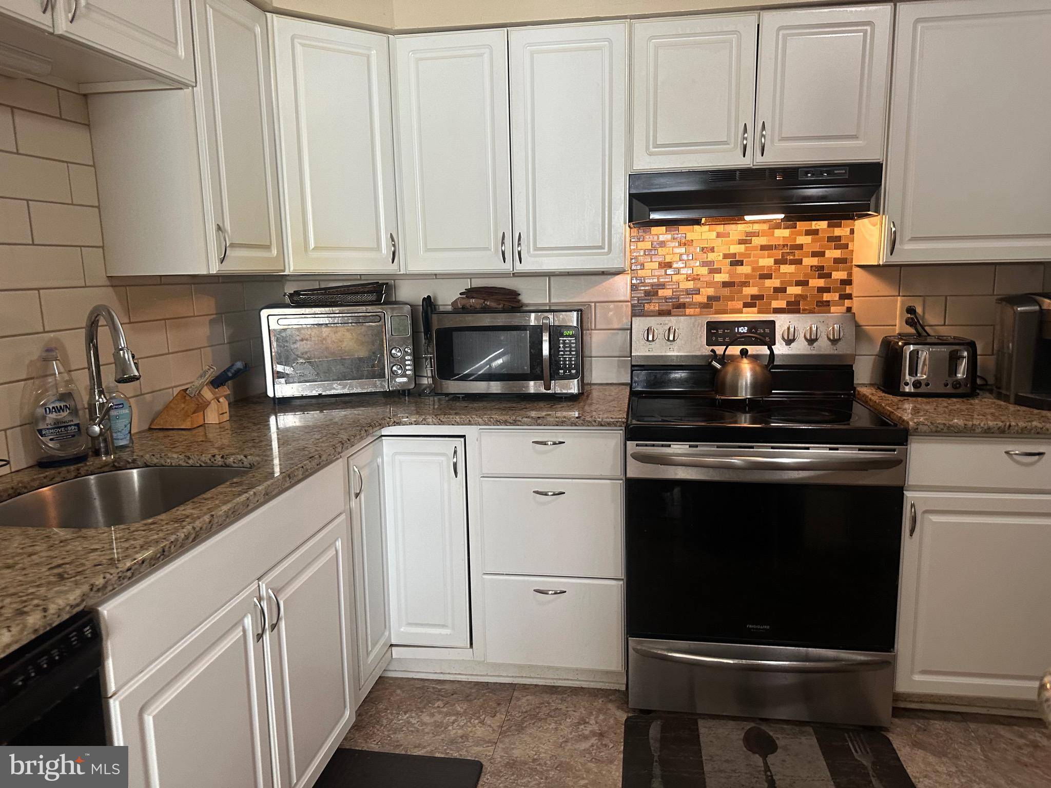 New Castle, DE 19720,99 LIBORIO LN