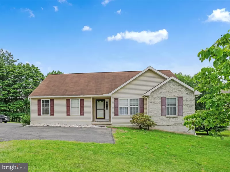 1187 CUSTER DR, Auburn, PA 17922