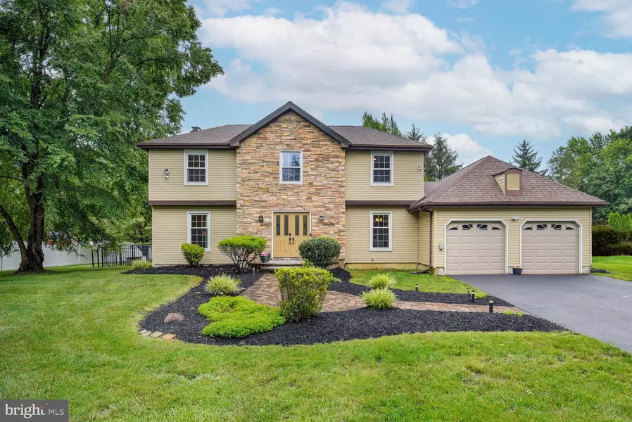 14 FINDLEY LN, Princeton Junction, NJ 08550