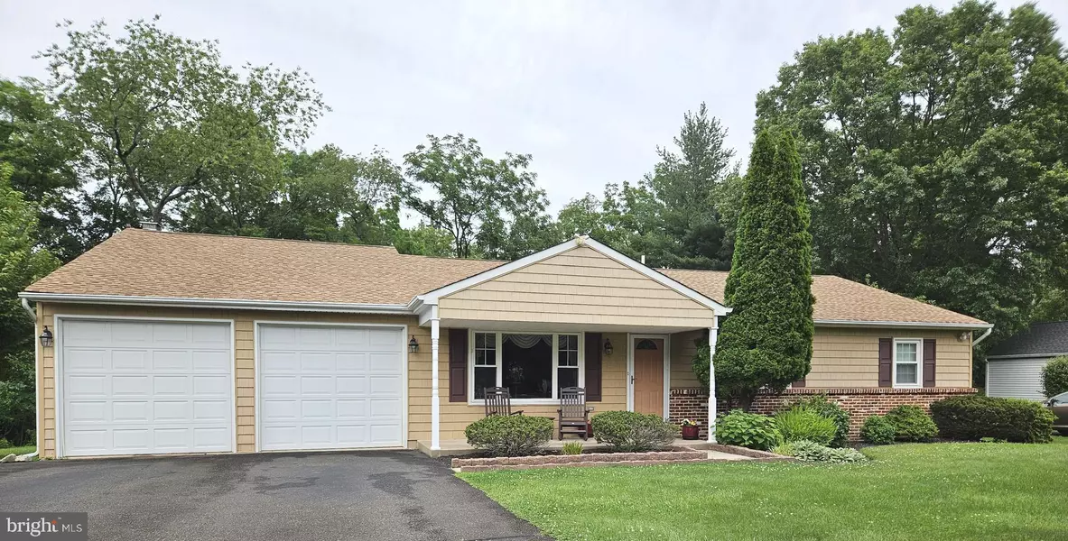 1940 GIBSON DR, Hatboro, PA 19040