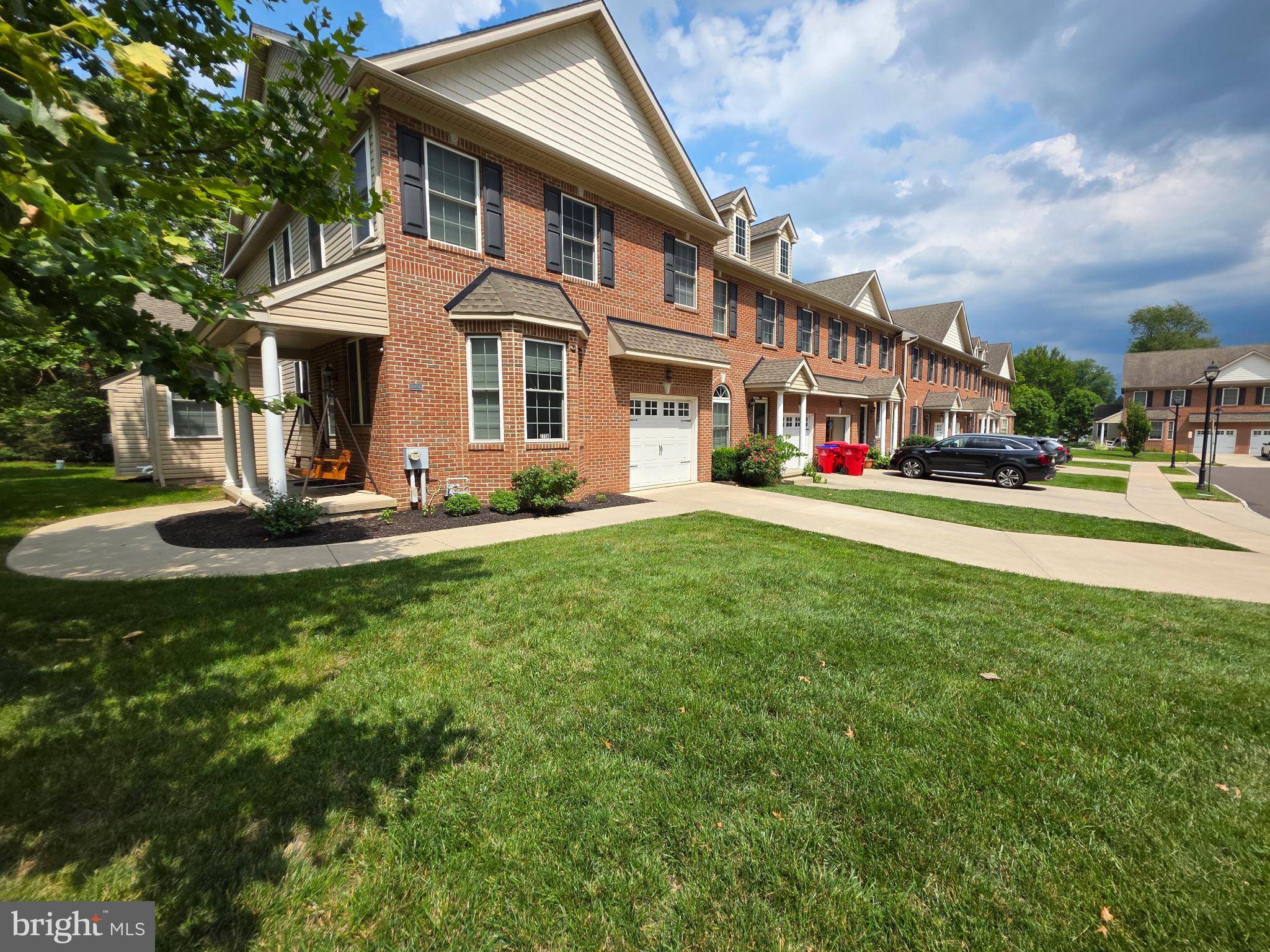 2736 KEEBLER CT, Willow Grove, PA 19090