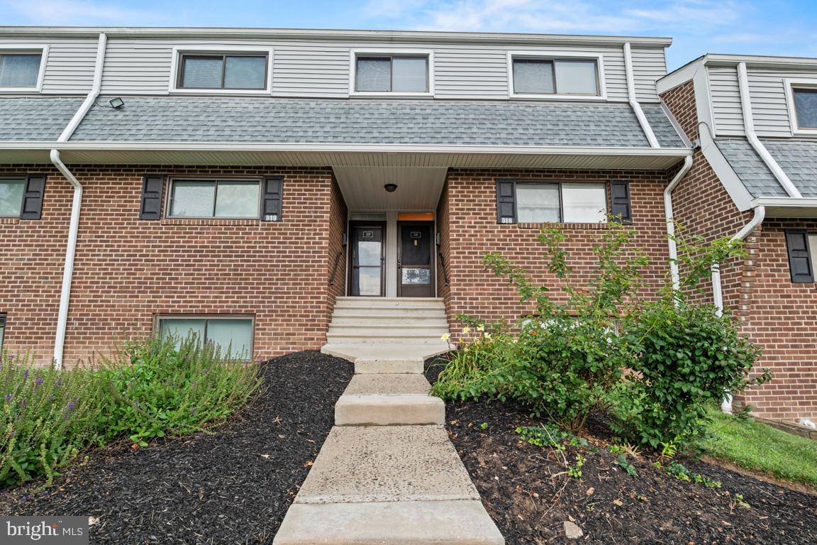 318 STONY WAY, Norristown, PA 19403