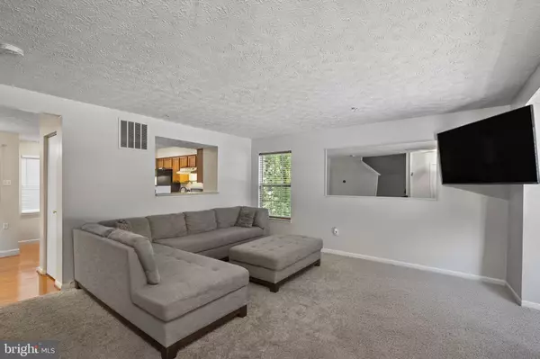 Baltimore, MD 21221,2042 HACKBERRY RD