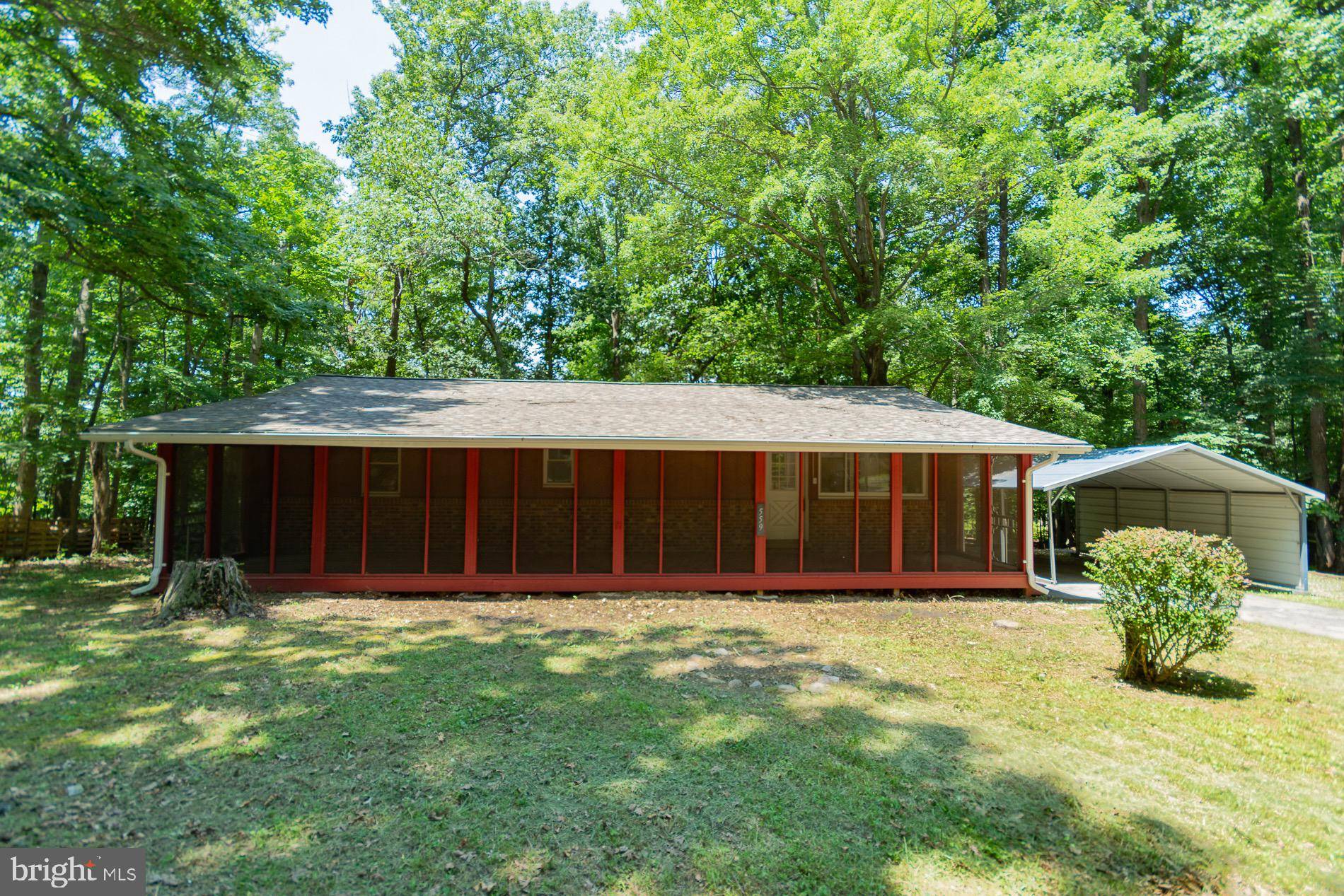Harpers Ferry, WV 25425,559 JOHNNYCAKE LN