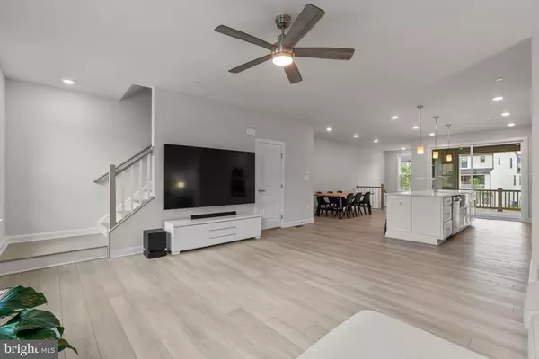 Columbia, MD 21044,7410 PLAINVIEW TER