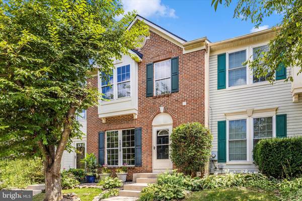 2010 SUMNER DR, Frederick, MD 21702