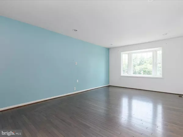 Woodbridge, VA 22192,3045 CREEL CT