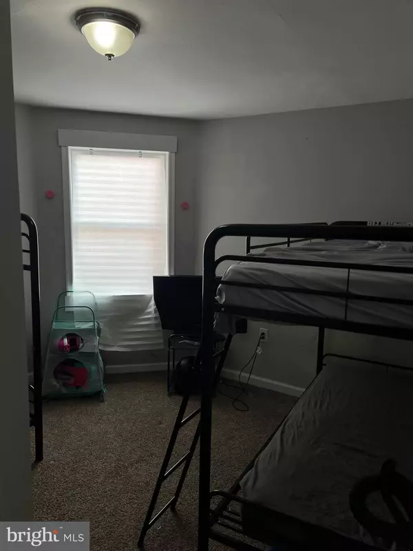 Philadelphia, PA 19142,1752 S 60TH ST