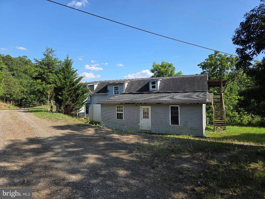 Ridgeley, WV 26753,433 MCPAW LANE
