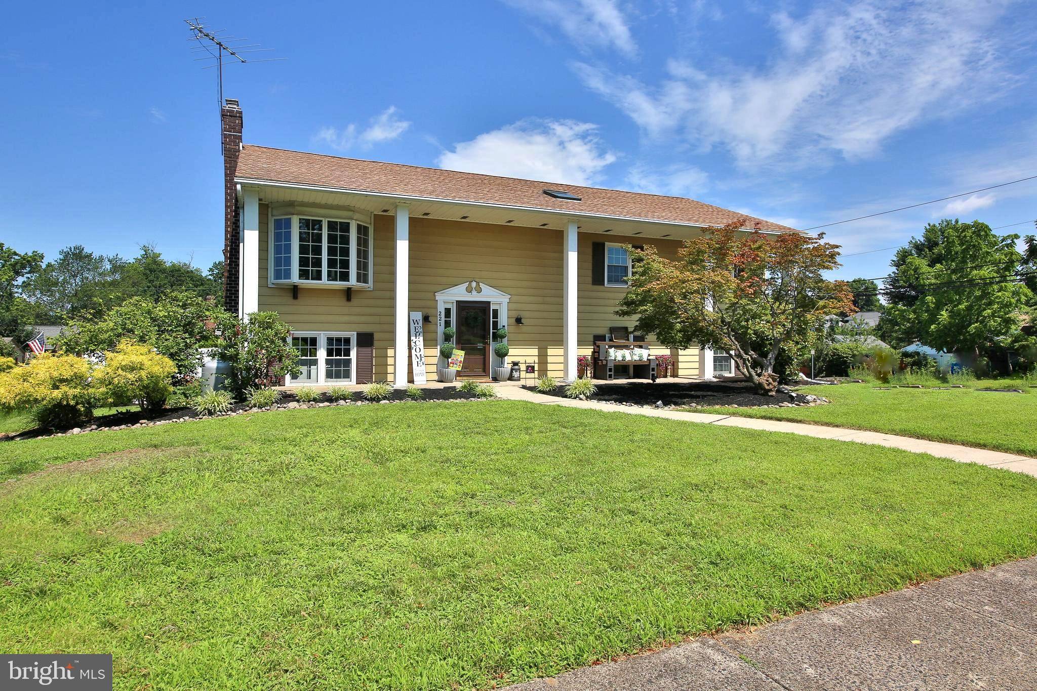 Souderton, PA 18964,221 MADISON AVE