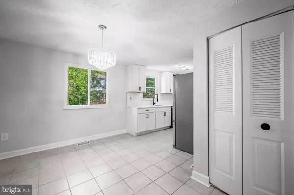 Silver Spring, MD 20905,20 FARMCREST CT