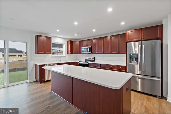 Inwood, WV 25428,30 GRAYLING RD