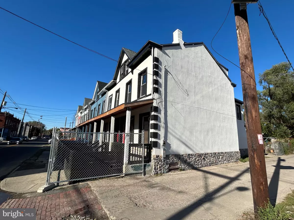 Trenton, NJ 08609,114 CHAMBERS ST