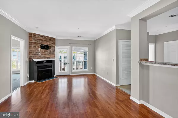 Alexandria, VA 22304,4850 EISENHOWER AVE #427