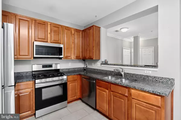 Alexandria, VA 22304,4850 EISENHOWER AVE #427