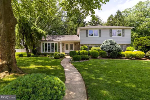 1018 CORN CRIB DR, Huntingdon Valley, PA 19006