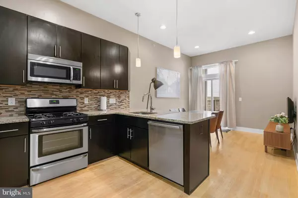 Philadelphia, PA 19123,884 N LAWRENCE ST