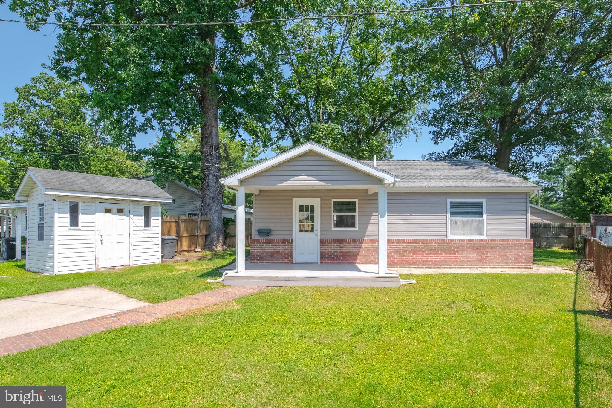 Middle River, MD 21220,5 GLADIOLUS PL